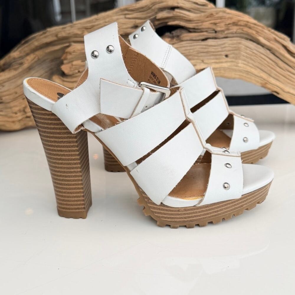 REPORT White Strappy Platform High Heel Sandals Studded Size 5.5M